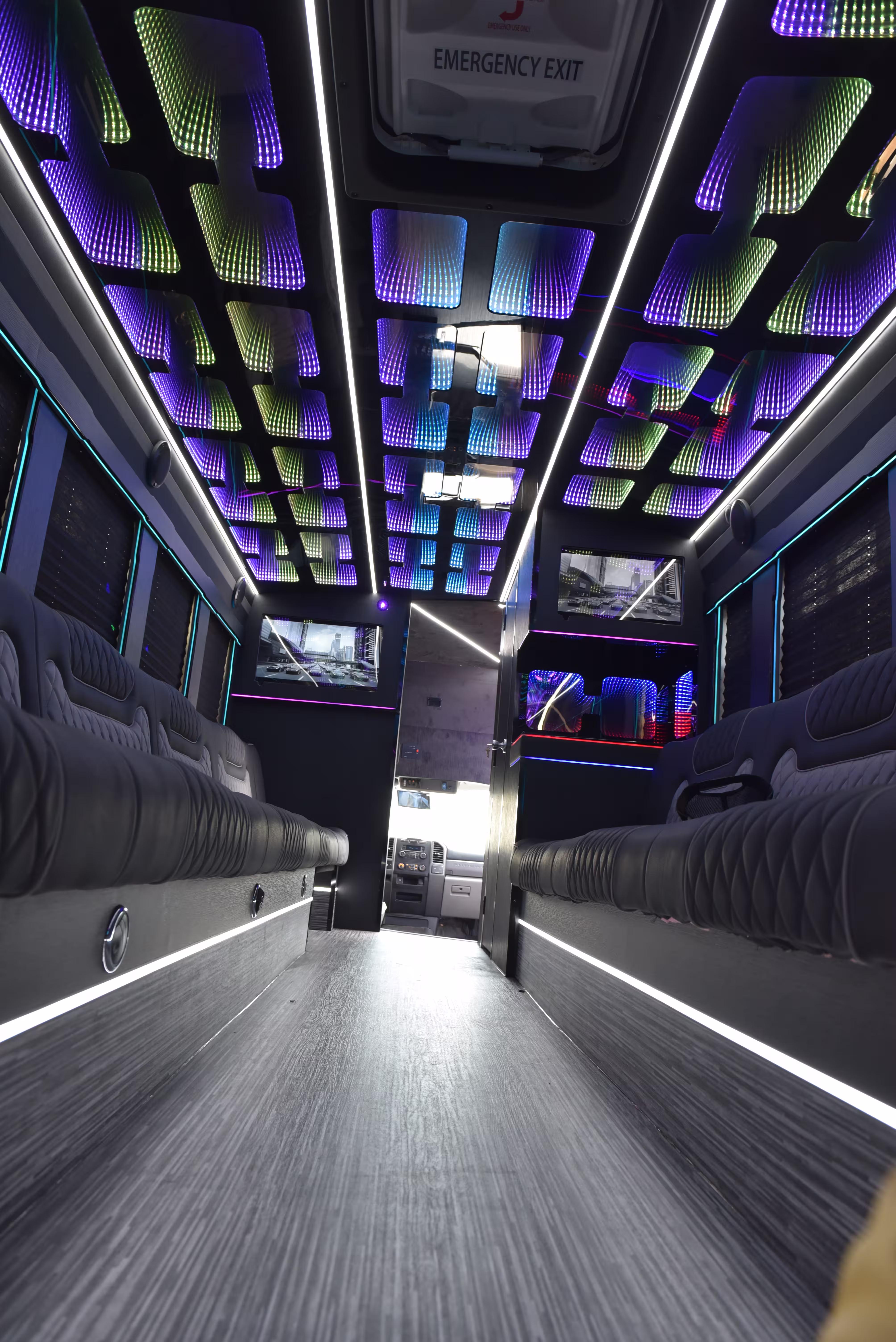 Image 33 for Luxury Limo Build