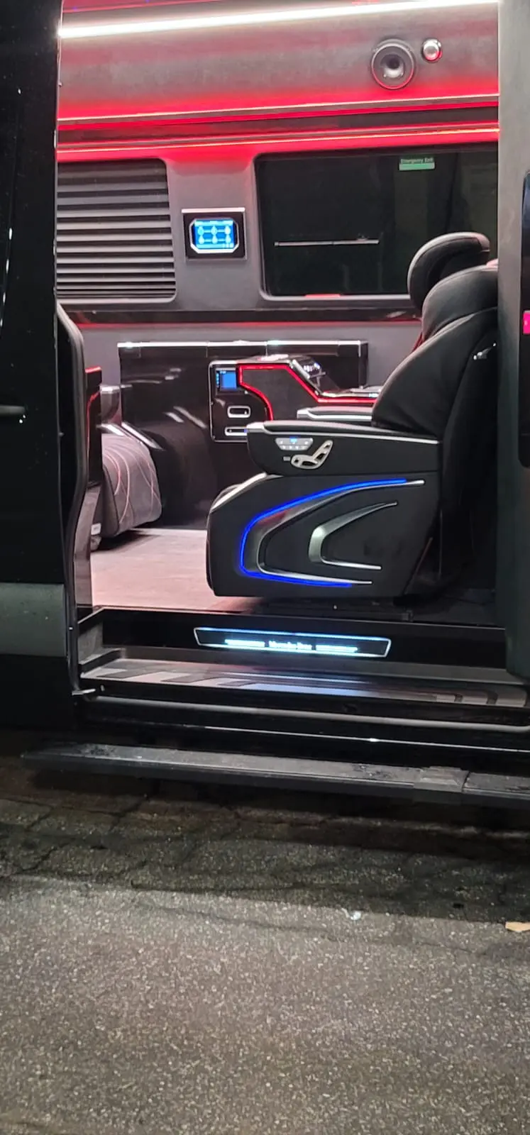 Luxury Coach – Entry Door – extra 1