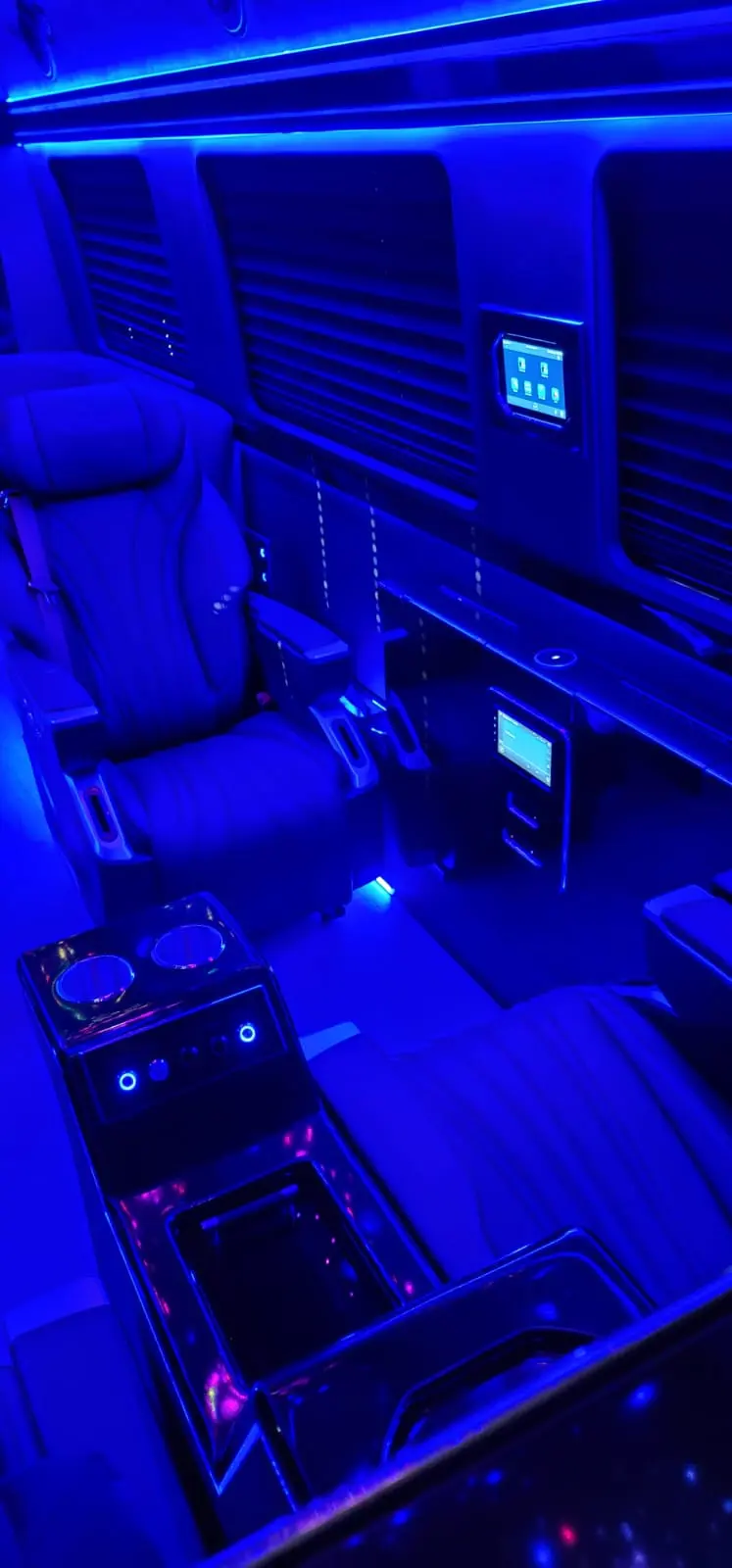 Luxury Coach – Interior Views